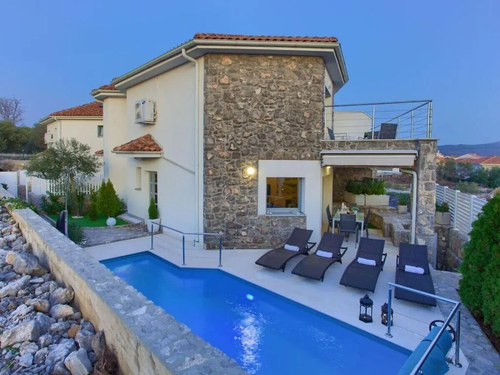 Villa Miracle 2 Comfortable Holiday Residence Krk Town