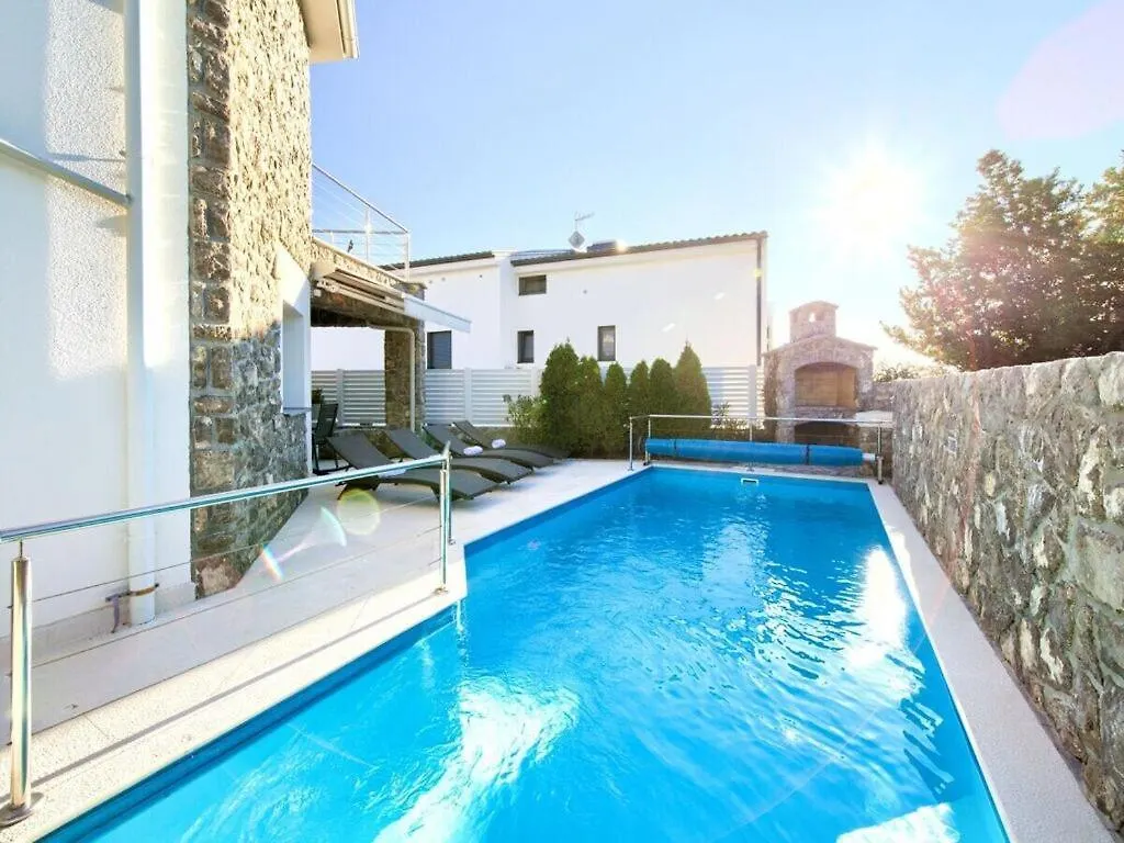 Villa Miracle 2 Comfortable Holiday Residence Krk Town