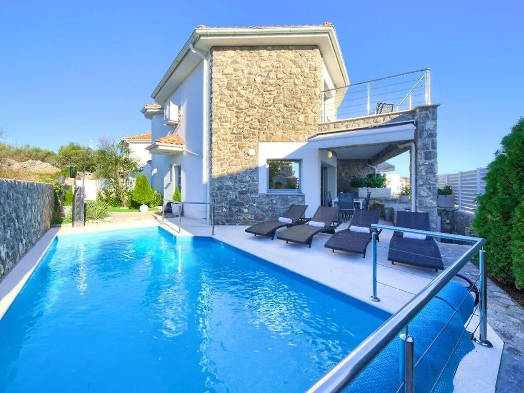 Miracle 2 Comfortable Holiday Residence Krk Town