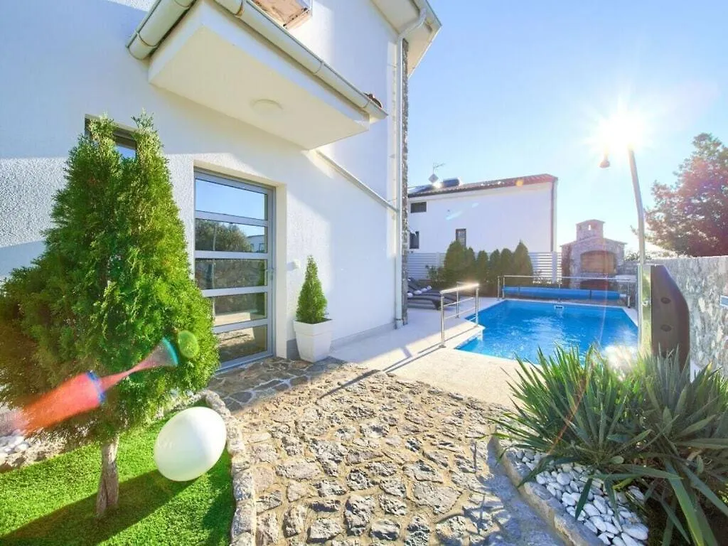 Villa Miracle 2 Comfortable Holiday Residence Krk Town