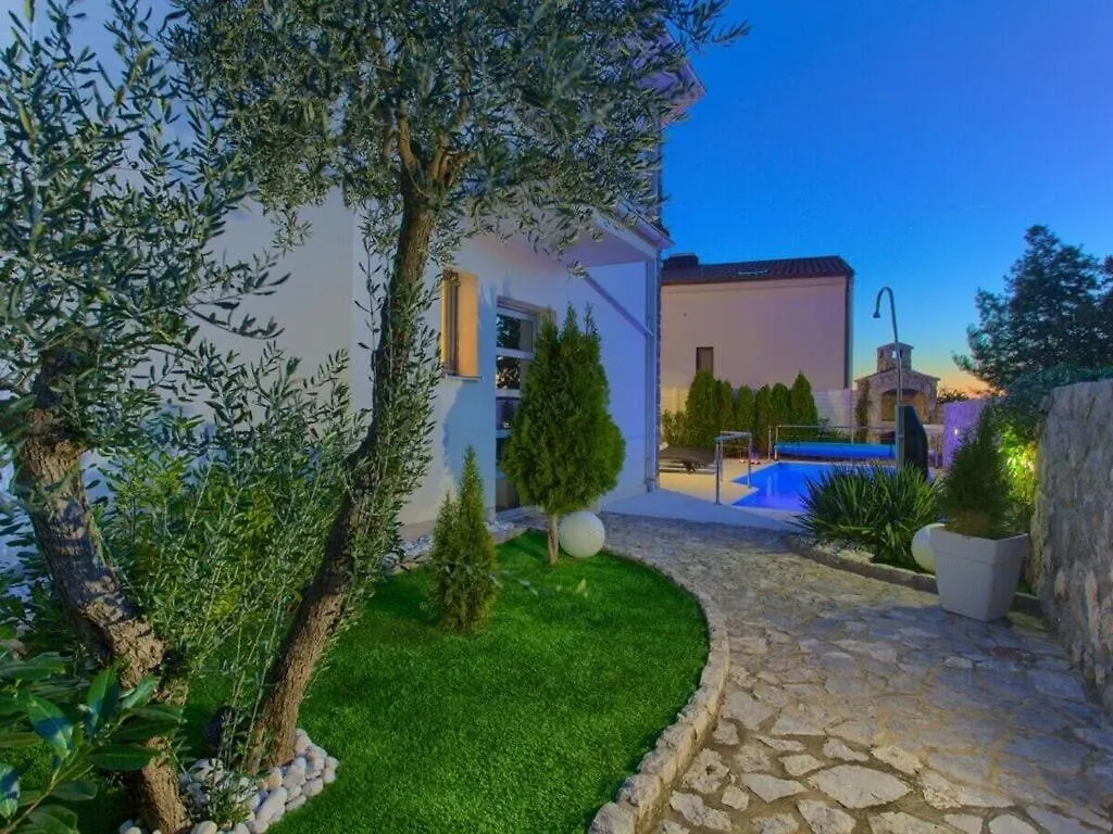 Miracle 2 Comfortable Holiday Residence Krk Town Villa
