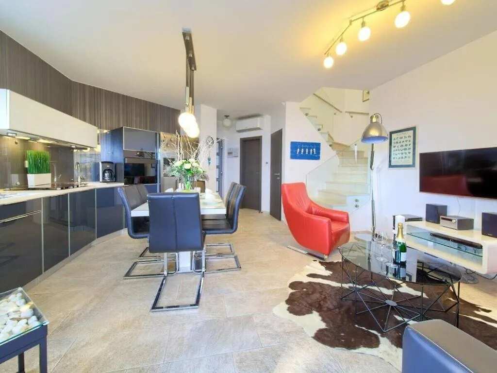 Vila Miracle 2 Comfortable Holiday Residence Krk Town